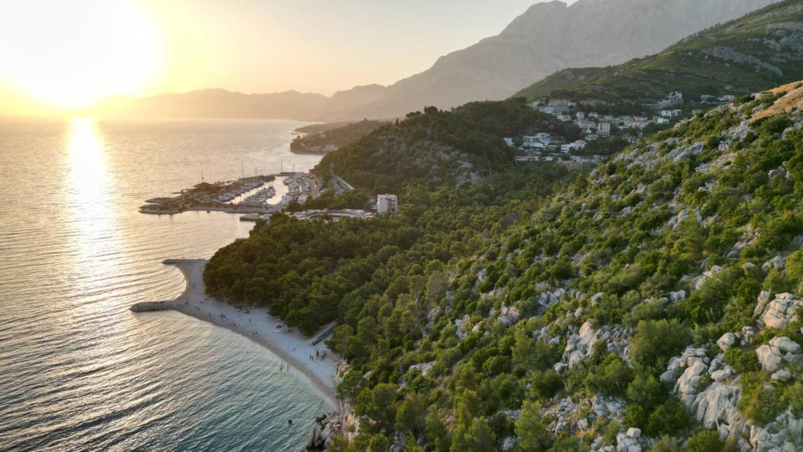 Apartmani Lovrenco Krvavica Bagian luar foto