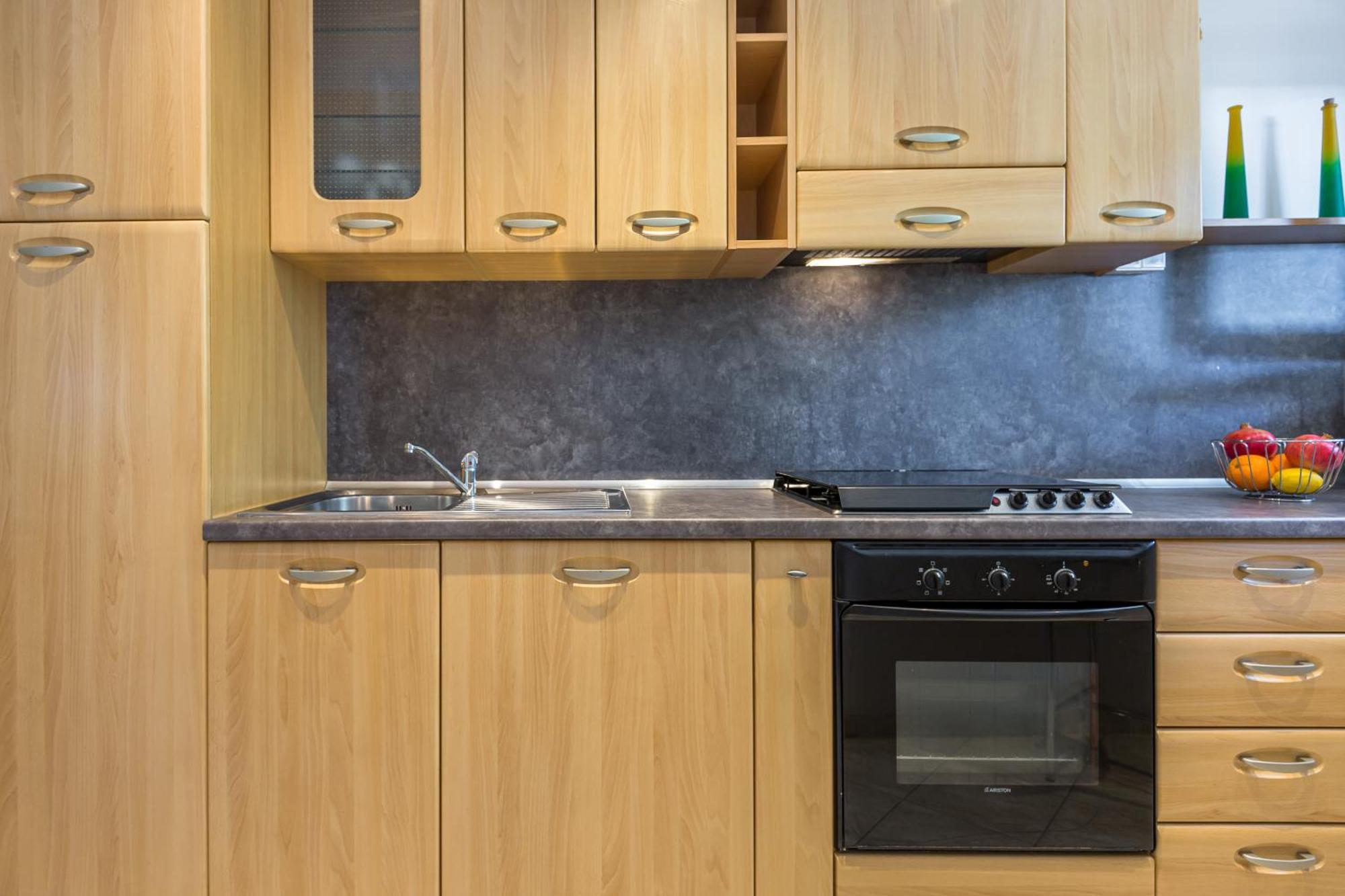 Apartmani Lovrenco Krvavica Bagian luar foto