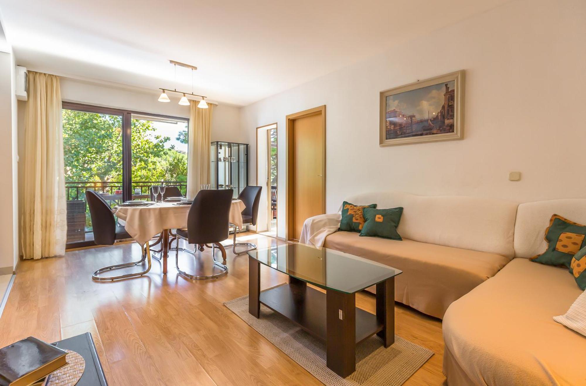 Apartmani Lovrenco Krvavica Bagian luar foto