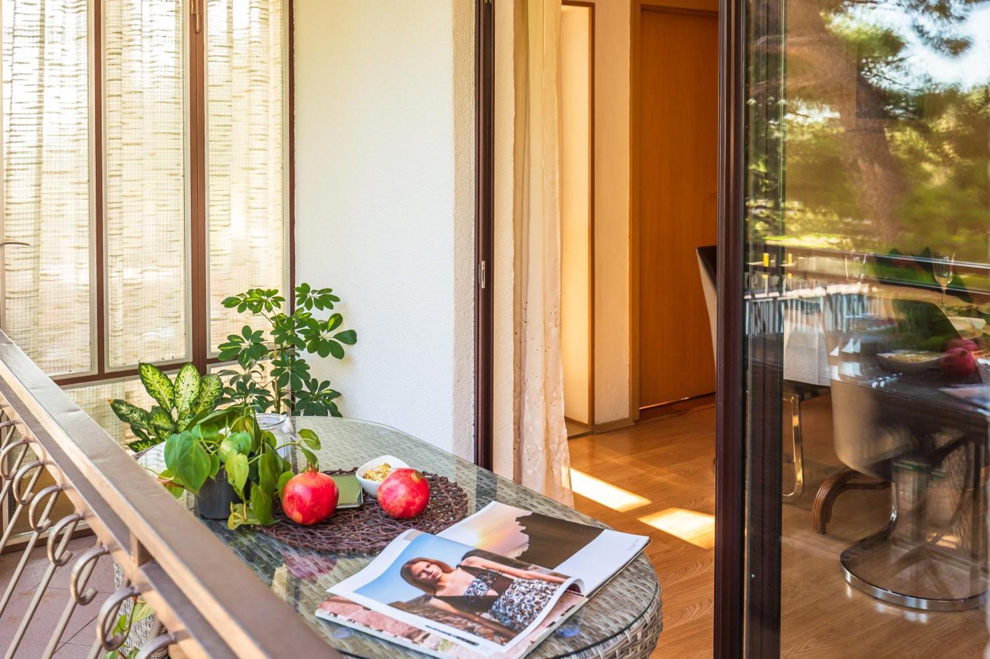 Apartmani Lovrenco Krvavica Bagian luar foto