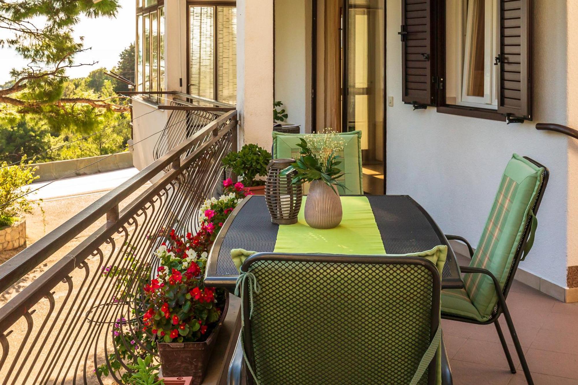 Apartmani Lovrenco Krvavica Bagian luar foto