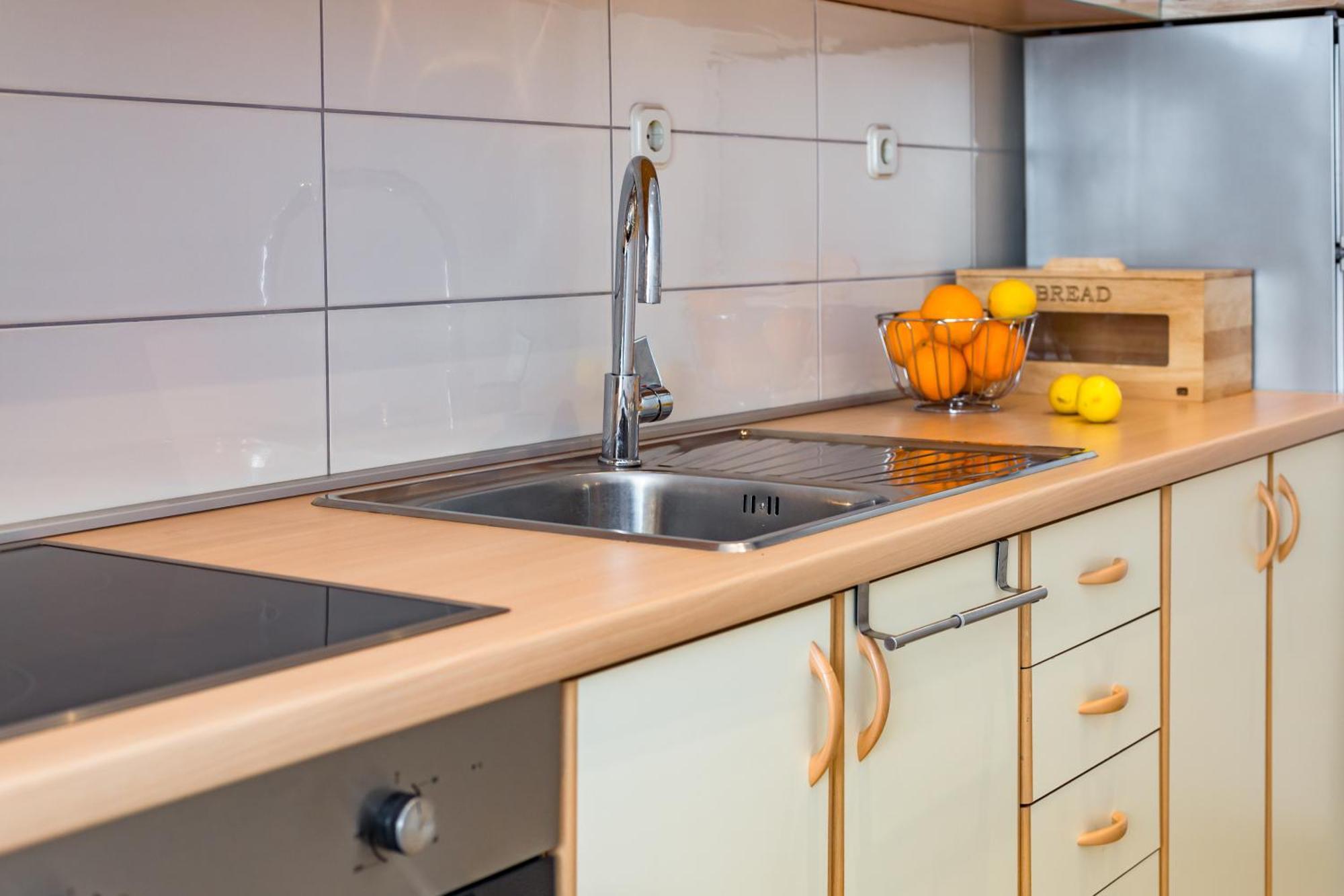 Apartmani Lovrenco Krvavica Bagian luar foto