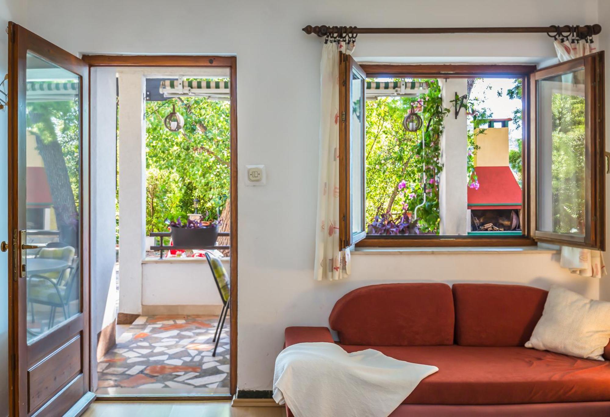 Apartmani Lovrenco Krvavica Bagian luar foto
