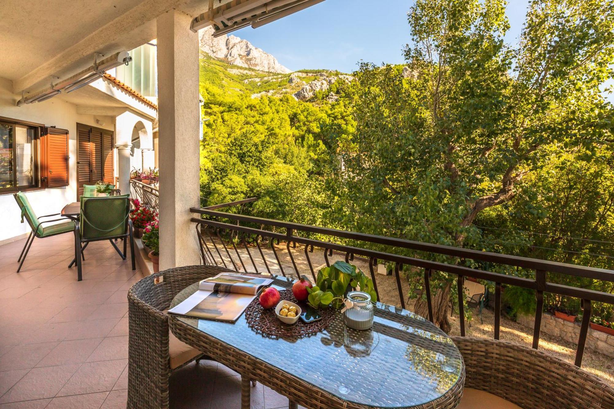 Apartmani Lovrenco Krvavica Bagian luar foto