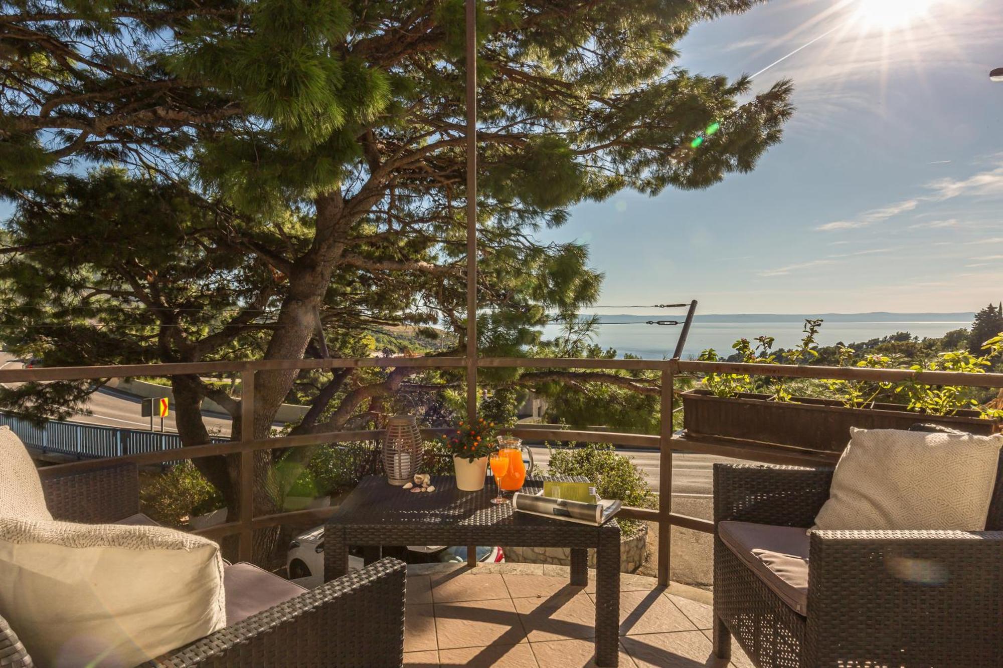 Apartmani Lovrenco Krvavica Bagian luar foto