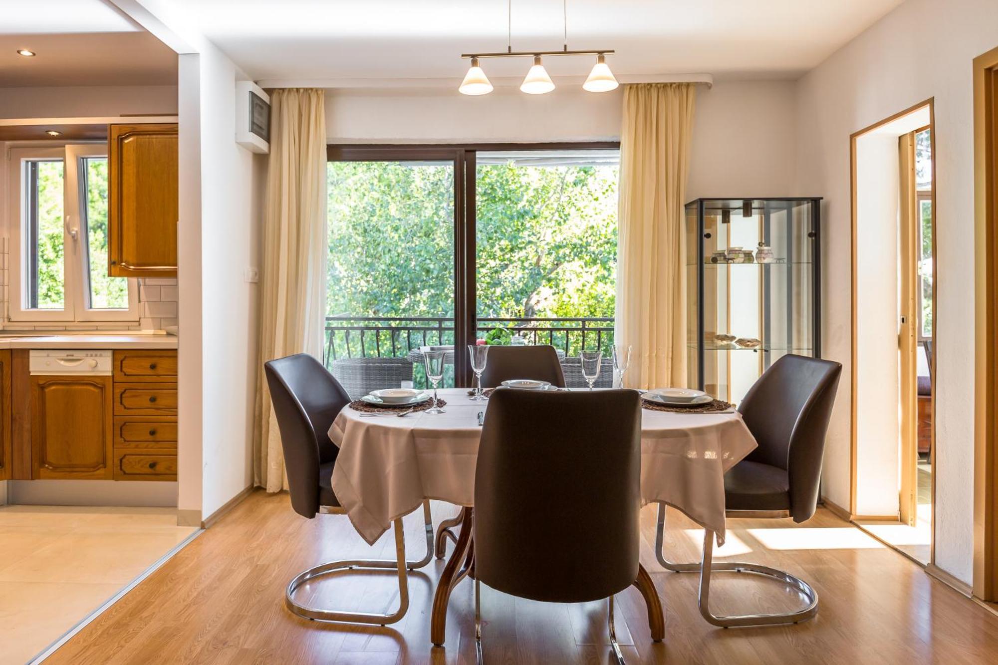 Apartmani Lovrenco Krvavica Bagian luar foto